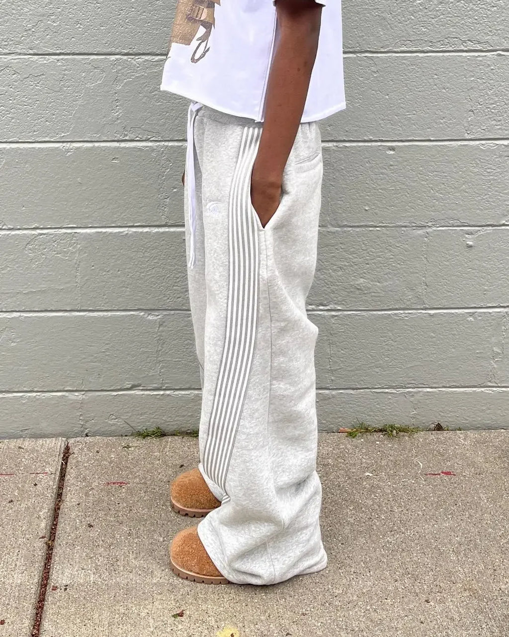 AURELLE Striped Wide-Leg Streetwear Sweatpants – Casual Loose Drawstring Pants for Men & Women