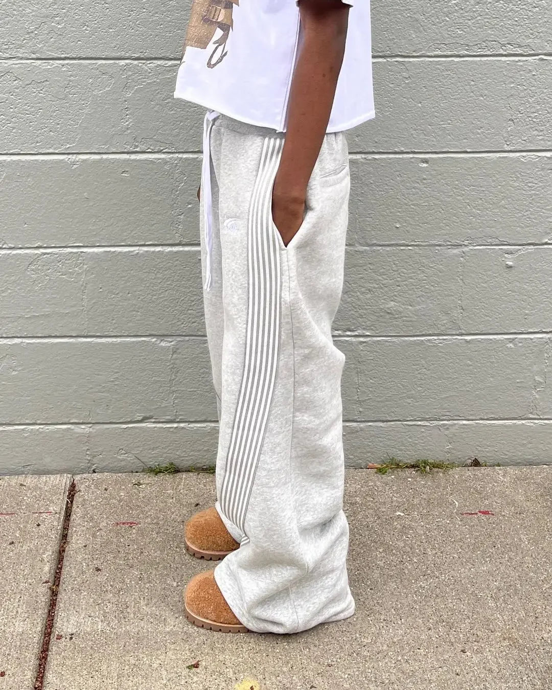 AURELLE Striped Wide-Leg Streetwear Sweatpants – Casual Loose Drawstring Pants for Men & Women