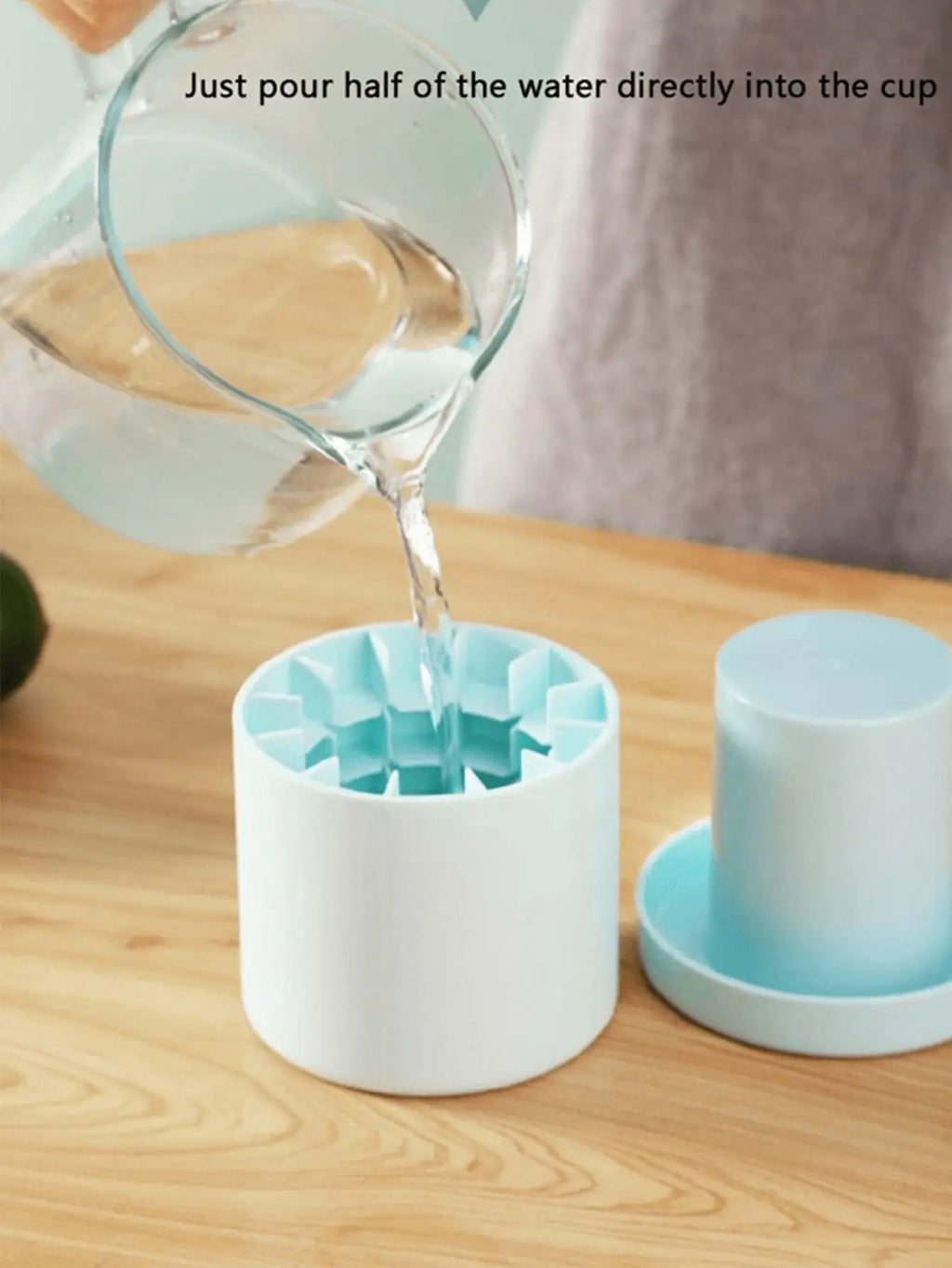 Silicone Ice Cube Tray with Lid – Easy Release Ice Maker Mold for Home & Kitchen