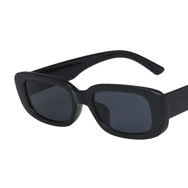 Retro Rectangle UV400 Sunglasses – Vintage Fashion Eyewear for Women & Men