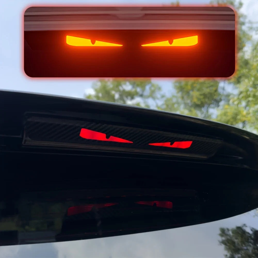 Monster Eyes Car Tail Light Sticker – Devil Eye Rear Brake Light Decal, Carbon Fiber Style Automotive Decoration
