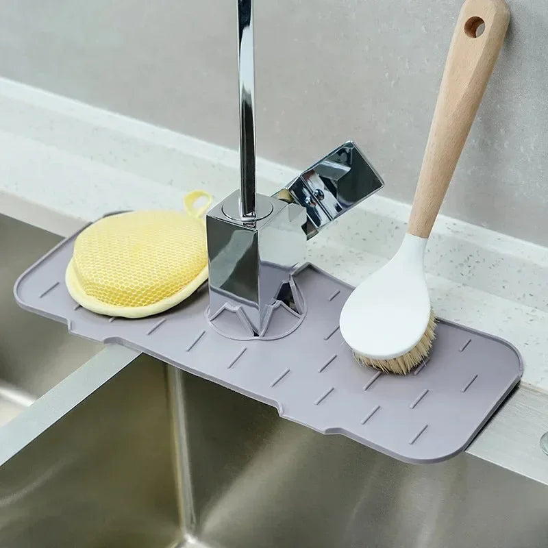 Silicone Faucet Mat & Sink Splash Guard – Foldable Kitchen Countertop Drainage Mat with Sponge Rack