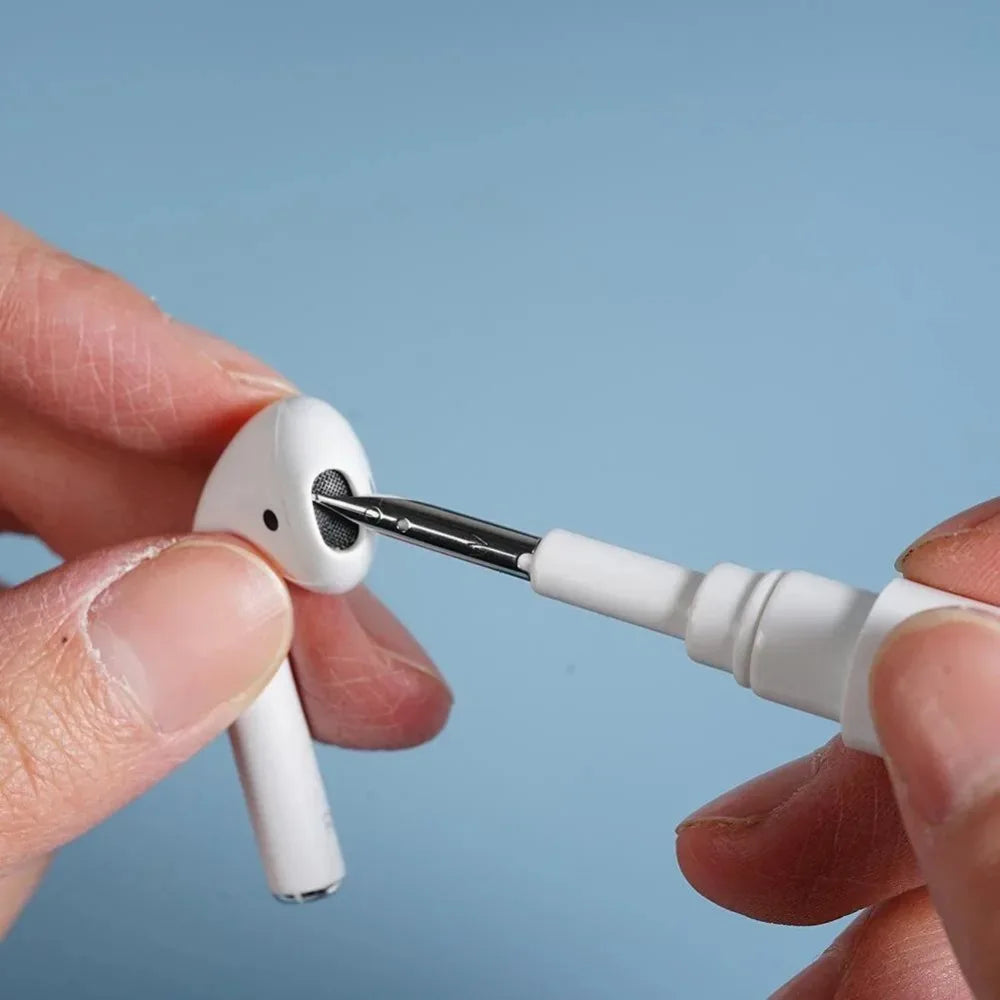 2-in-1 Earbud Cleaning Pen – Precision Cleaner for Earbuds & Charging Cases